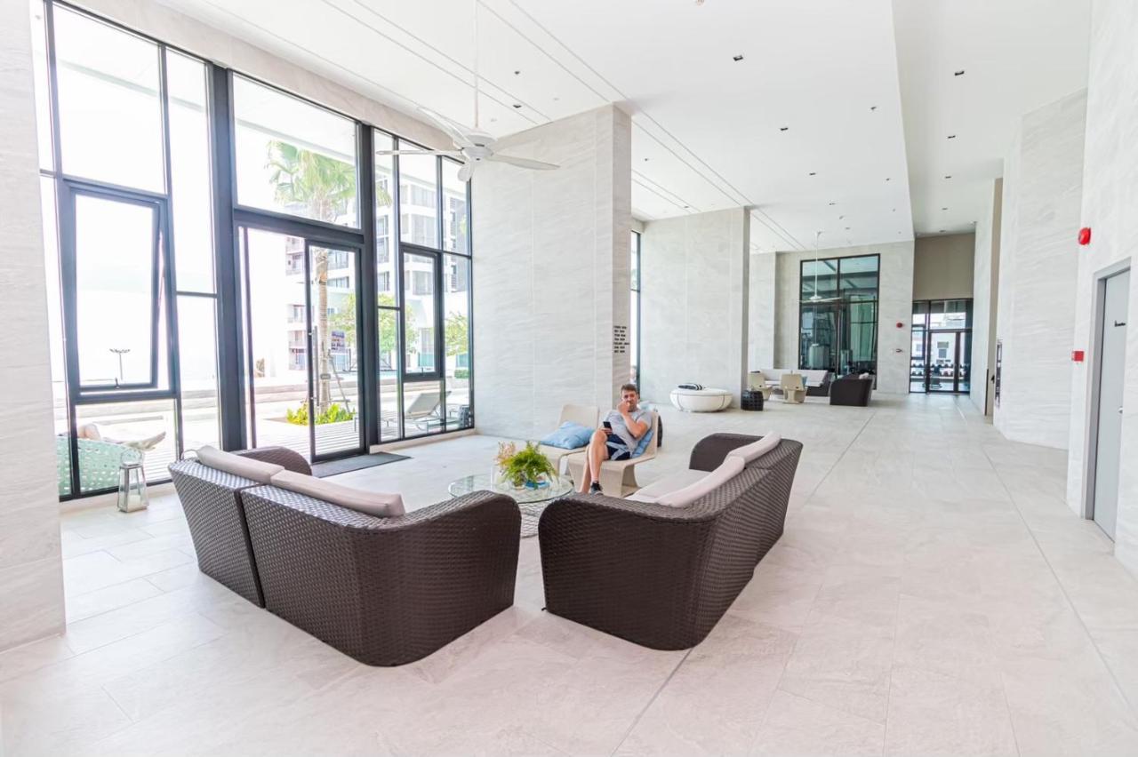 Aeras Beachfront Appartement *