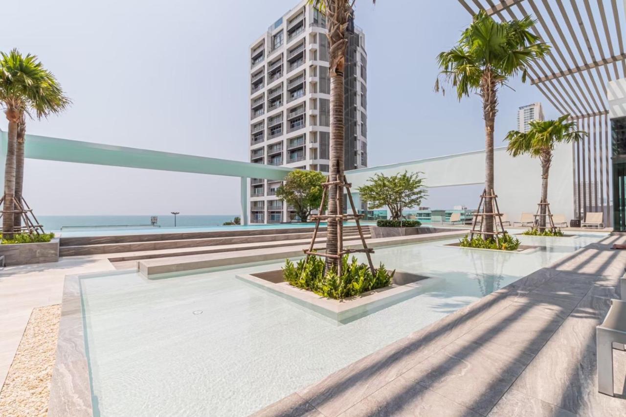 Aeras Beachfront * Jomtien Beach